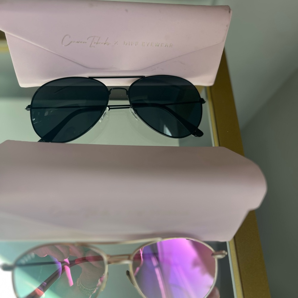 Cameron Eubanks x DIFF Eyewearwith gold /pink Lenses Black black lenses
